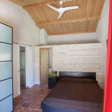 Charming Villa In Poggio Mezzana Near Beach Santa-Lucia-di-Moriani