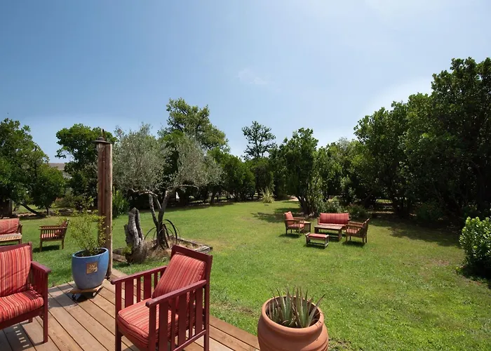 Villa Charming Villa In Poggio Mezzana Near Beach