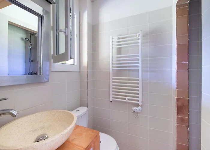 Villa Charming Villa In Poggio Mezzana Near Beach