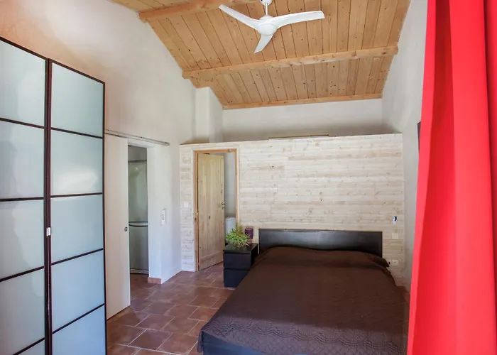 Charming Villa In Poggio Mezzana Near Beach Santa-Lucia-di-Moriani